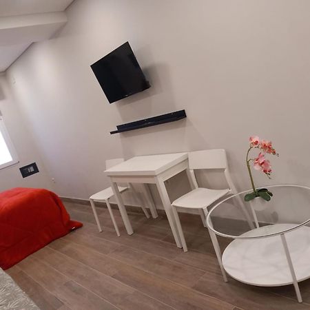 Plaza Pedro Zerolo Apartamento Madri Exterior foto